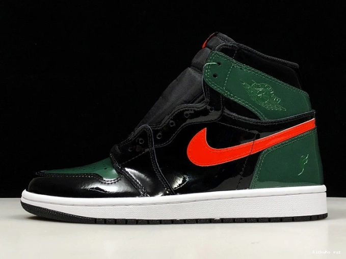 Jordan Retro 1 OG High Air Black Orange-Fir Team x SoleFly AV3905-038 0718